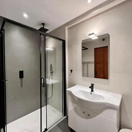 Downtown With Pool By Homing Albufeira