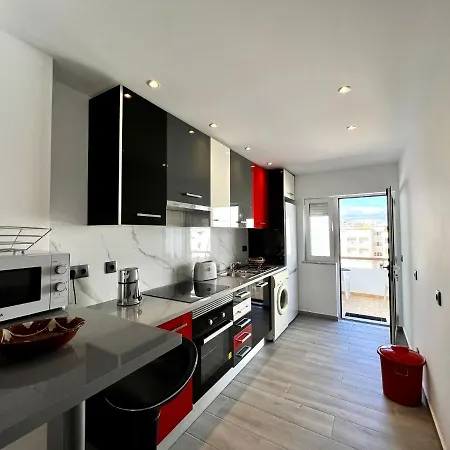 Downtown With Pool By Homing Apartment *