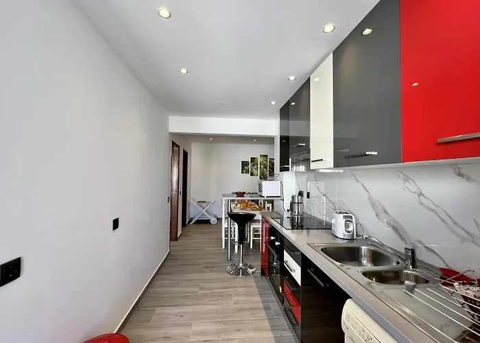 Downtown With Pool By Homing Appartement