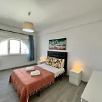 Daire Downtown With Pool By Homing *